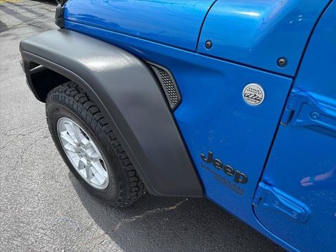 Used 2021 Jeep Wrangler Unlimited Sport AWD/4WD image 12
