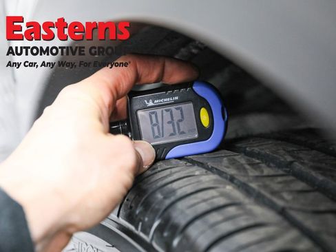 Used 2024 Mitsubishi Outlander SE image 27