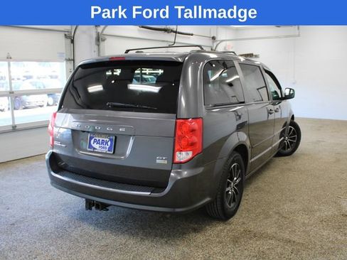 Used 2017 Dodge Grand Caravan GT image 5