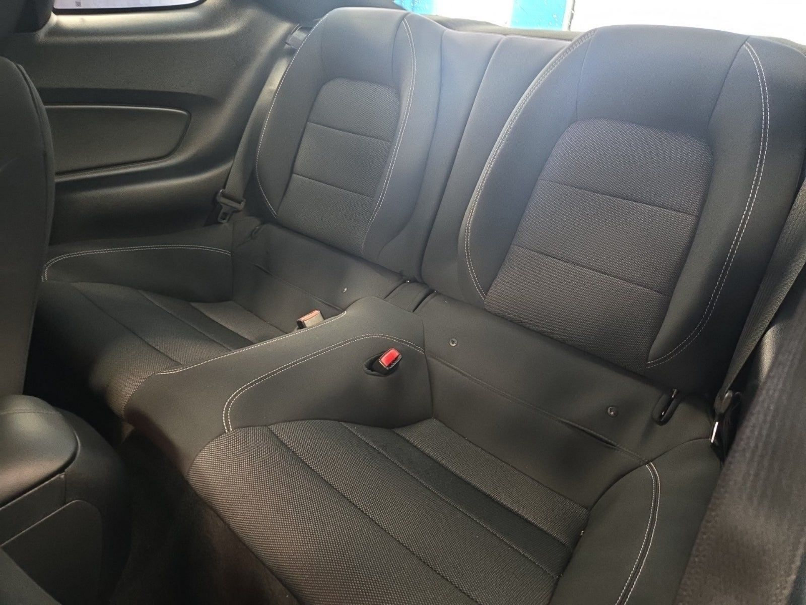 Used 2017 Ford Mustang Coupe RWD image 11