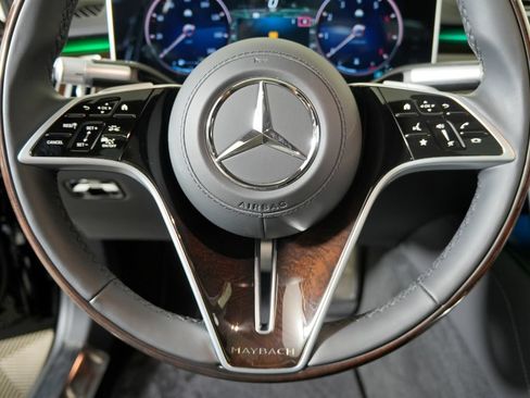Used 2025 Mercedes-Benz Maybach S 680 4MATIC image 18
