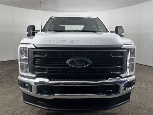 Used 2023 Ford F250 XL w/ XL Driver Assist Package AWD/4WD image 2