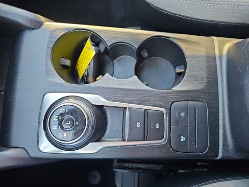 Used 2022 Ford Escape SE w/ SE Sport Appearance Package image 29