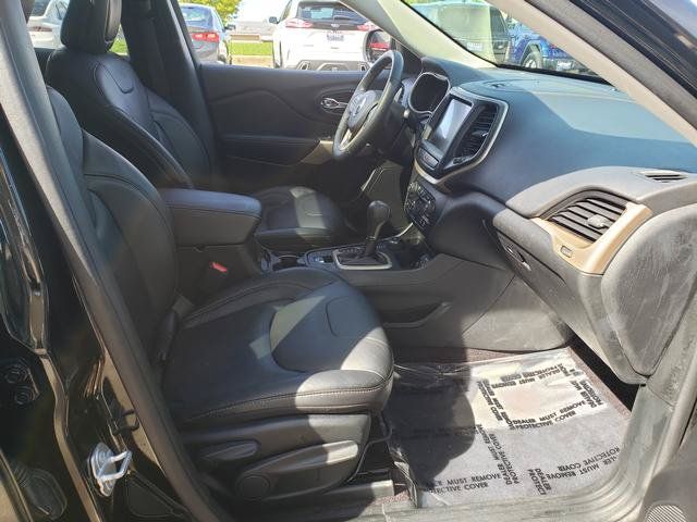 Used 2017 Jeep Cherokee Limited AWD/4WD image 18