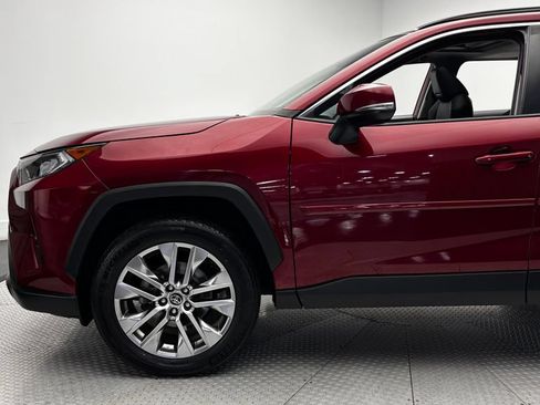 Used 2021 Toyota RAV4 XLE Premium AWD/4WD image 5