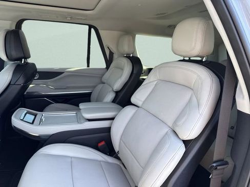 New 2026 Lincoln Navigator L Reserve AWD/4WD image 29