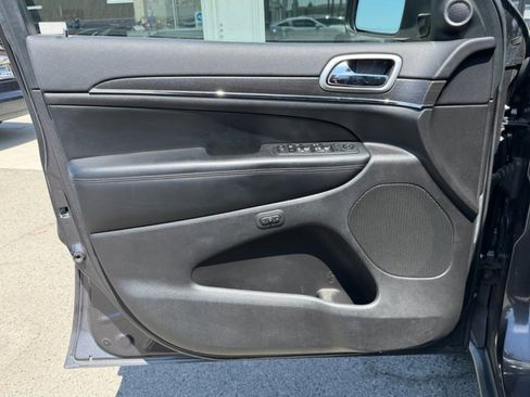 Used 2018 Jeep Grand Cherokee Limited RWD image 9