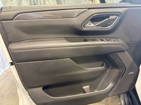 Used 2024 GMC Yukon AT4 w/ Technology Package AWD/4WD image 13
