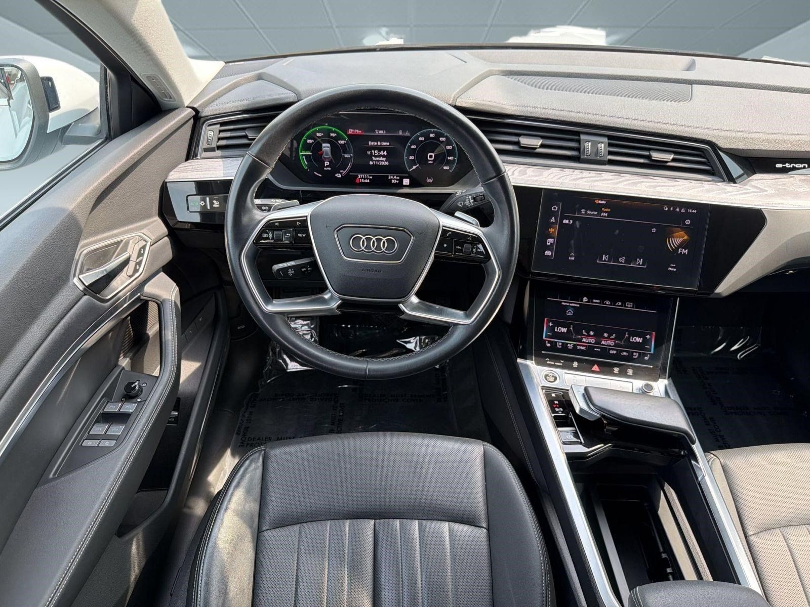 Used 2024 Audi Q8 e-tron Premium Plus w/ Premium Plus Package AWD/4WD image 29