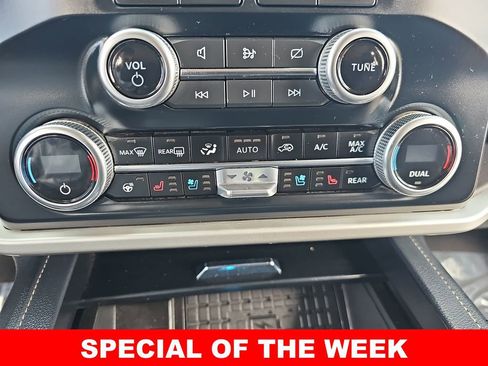 Used 2024 Ford Expedition XLT image 22