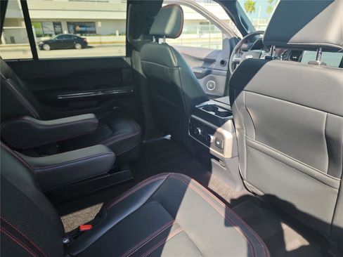 Used 2022 Ford Expedition Max Limited image 22
