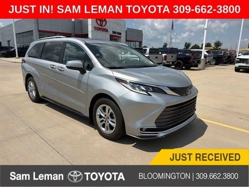 Used 2024 Toyota Sienna Limited AWD/4WD image 1