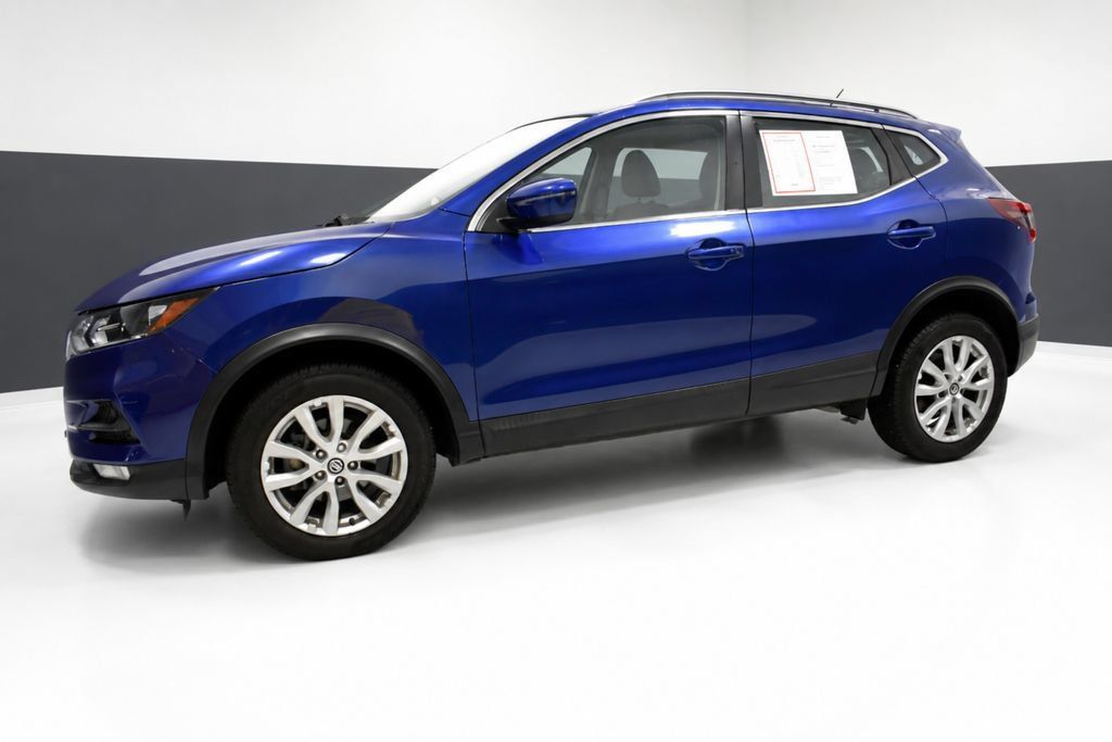 Used 2021 Nissan Rogue Sport SV AWD/4WD image 2