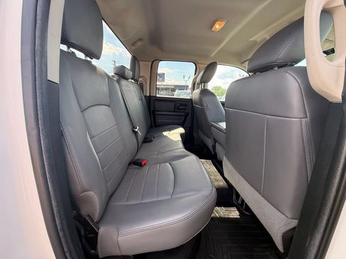 Used 2017 RAM 1500 Express RWD image 21