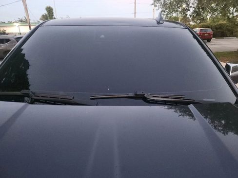 Used 2018 Chevrolet Silverado 1500 High Country image 20