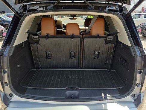 Certified 2023 Nissan Pathfinder Platinum image 12
