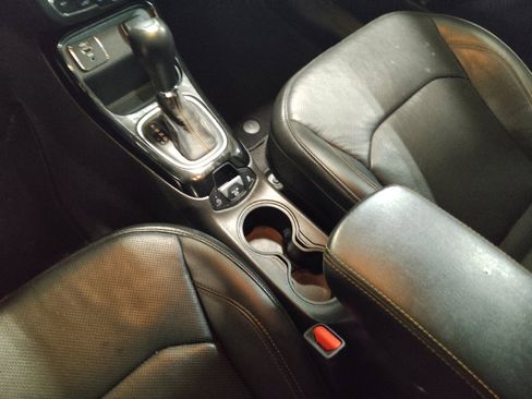 Used 2021 Jeep Compass Limited w/ Sun and Sound Group FWD image 26