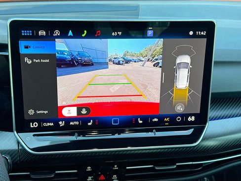 Used 2025 Volkswagen Golf R Black Edition image 35