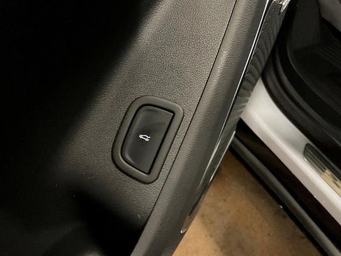 New 2026 Chevrolet Traverse High Country w/ LPO, Floor Liner Package AWD/4WD image 30