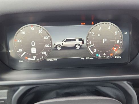 Used 2025 Land Rover Defender 110 S image 14