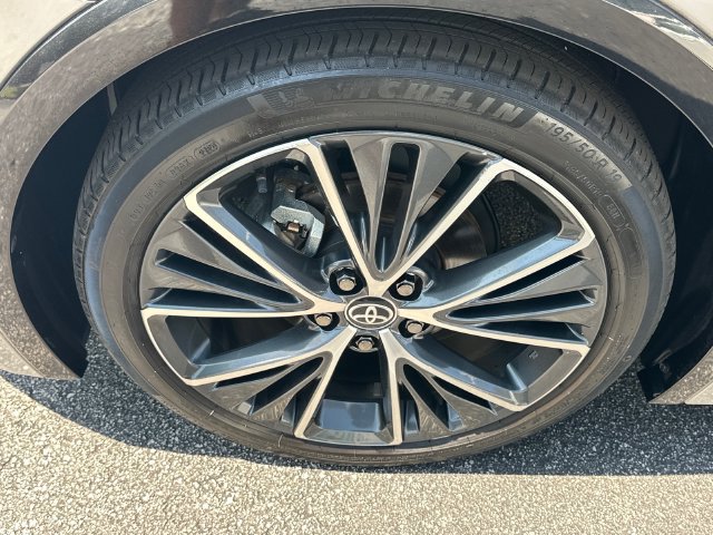 Used 2023 Toyota Prius XLE FWD image 10