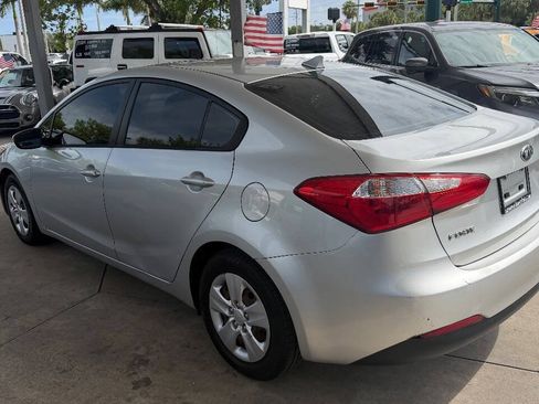 Used 2015 Kia Forte LX FWD image 7