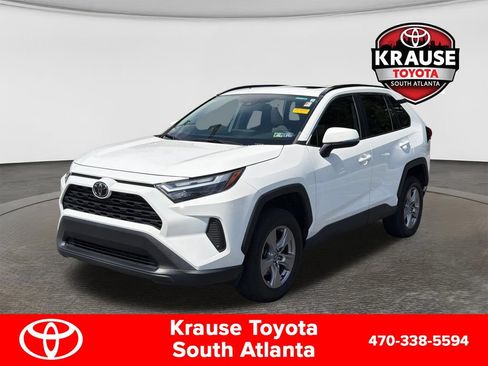 Used 2022 Toyota RAV4 XLE w/ Convenience Package AWD/4WD image 3