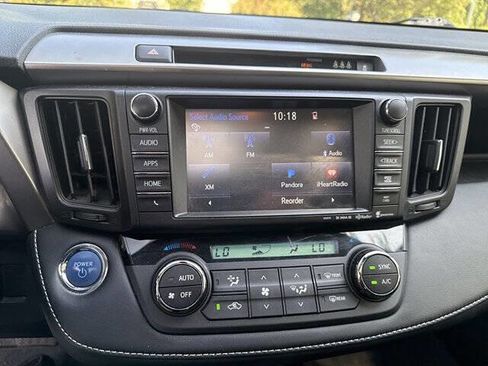 Used 2017 Toyota RAV4 XLE image 11