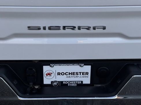 Used 2023 GMC Sierra 1500 SLT image 43