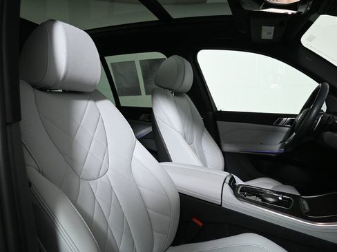 Certified 2024 BMW X5 xDrive50e w/ Premium Package image 35