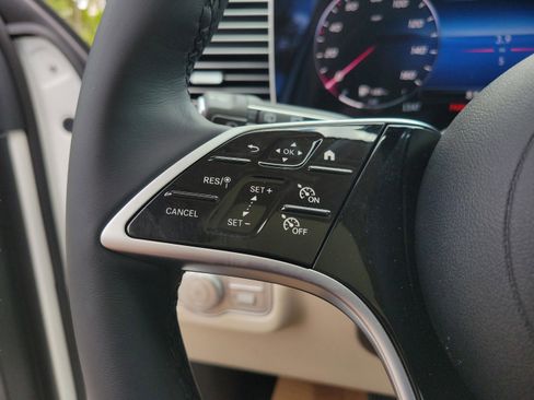 New 2026 Mercedes-Benz GLE 450 4MATIC image 23