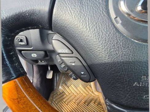 Used 2010 Lexus SC 430 Convertible RWD image 24