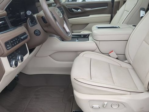 Used 2022 GMC Yukon XL Denali AWD/4WD image 20