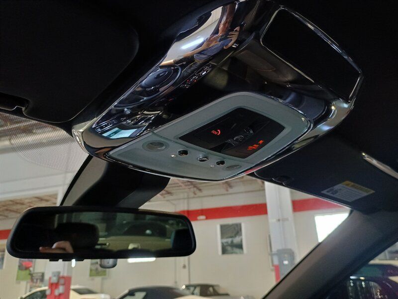 Used 2014 Rolls-Royce Ghost RWD image 31