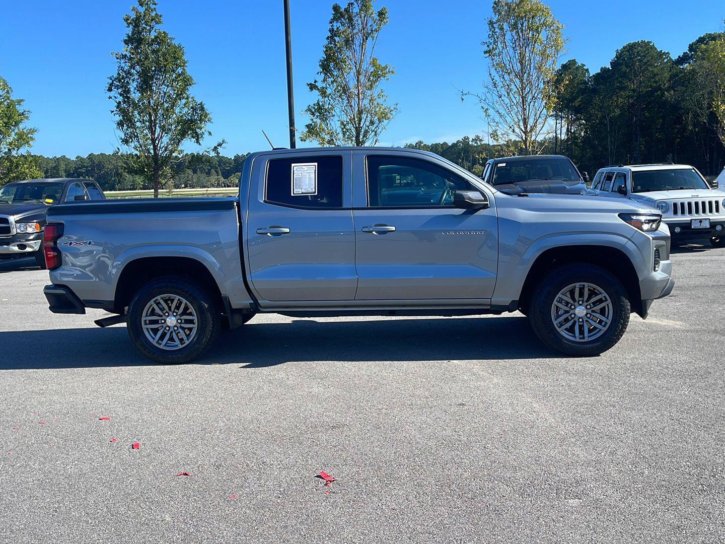 Used 2025 Chevrolet Colorado LT w/ LT Convenience Package AWD/4WD image 8