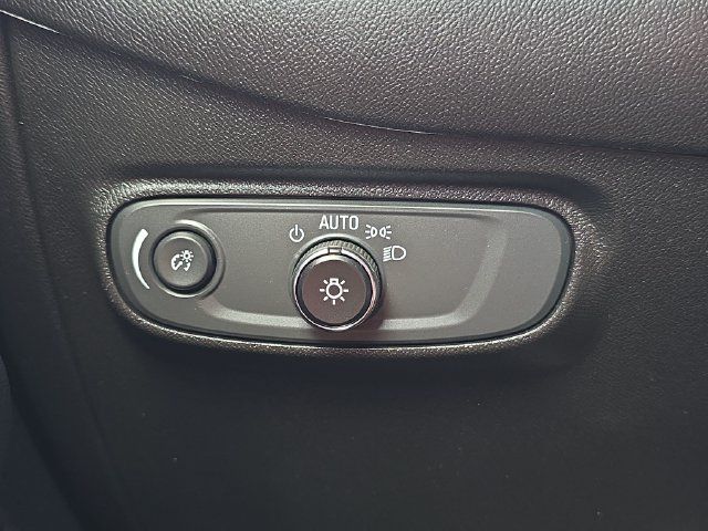 Used 2020 Chevrolet Equinox LT FWD image 25