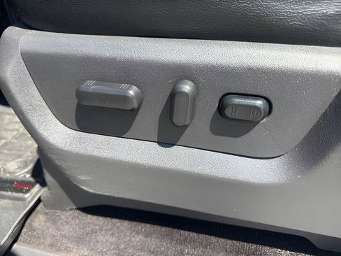 Used 2016 Ford F250 Lariat w/ Chrome Package AWD/4WD image 10
