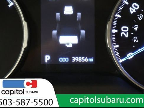 Used 2022 Toyota RAV4 XLE Premium AWD/4WD image 17