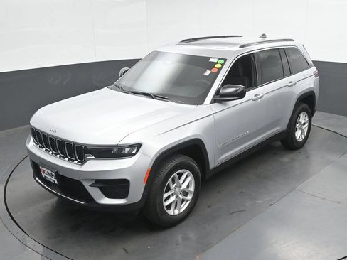 Used 2025 Jeep Grand Cherokee 4WD image 36
