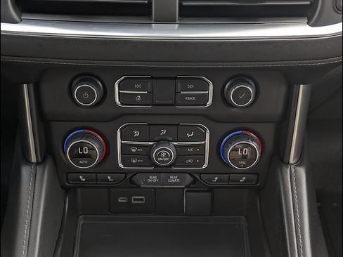 Used 2021 Chevrolet Tahoe LT w/ Rear Media and Nav Package AWD/4WD image 38