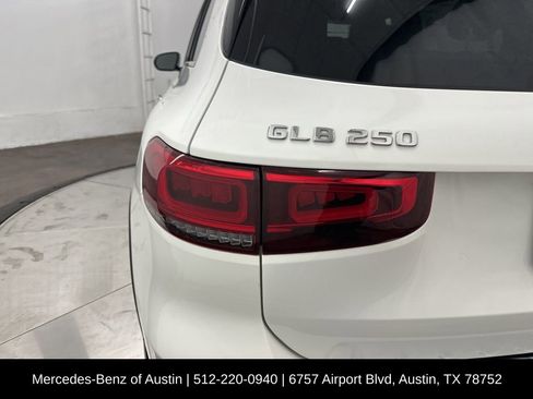 Certified 2023 Mercedes-Benz GLB 250 4MATIC image 29