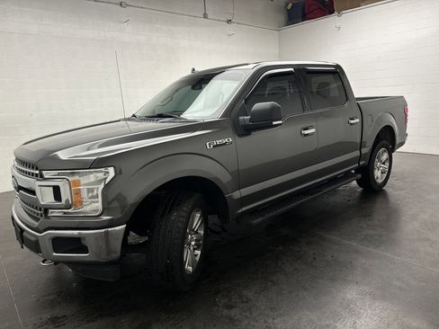 Used 2018 Ford F150 XLT w/ Equipment Group 302A Luxury image 4