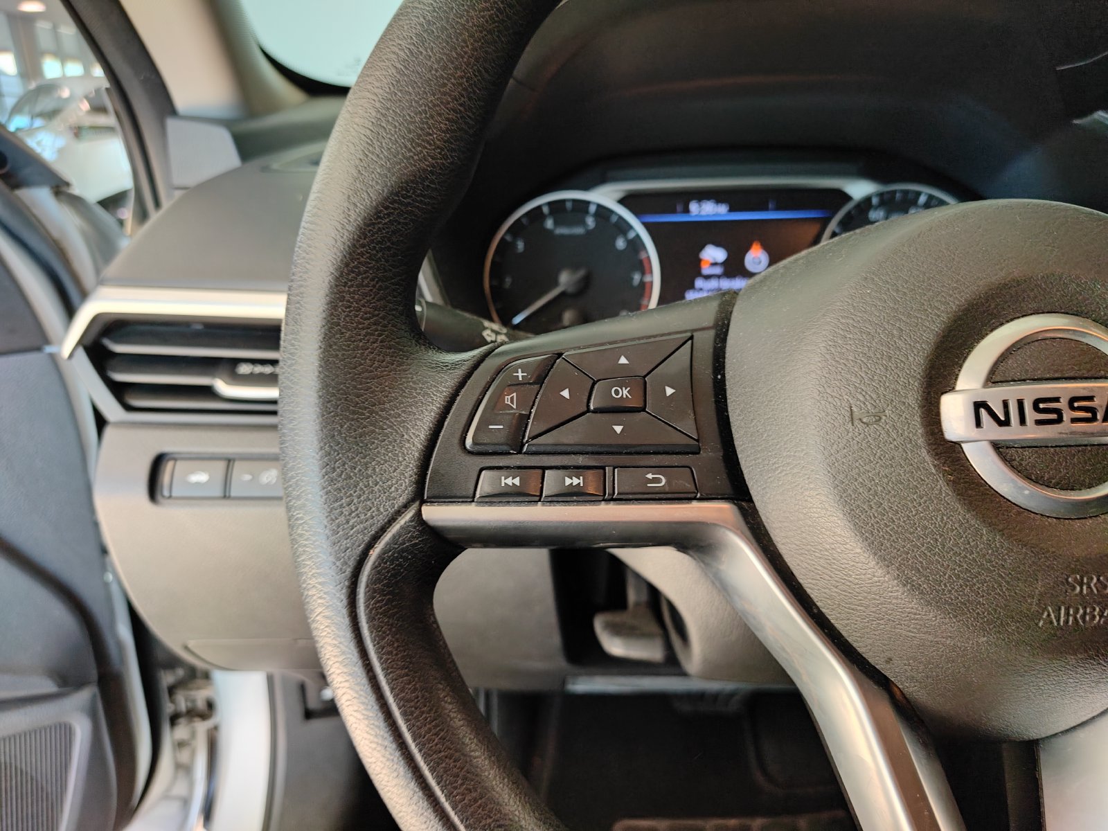 Used 2021 Nissan Altima 2.5 SV FWD image 10