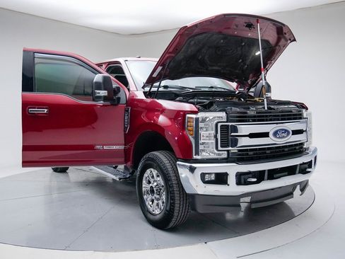 Used 2018 Ford F250 XLT w/ XLT Premium Package image 15