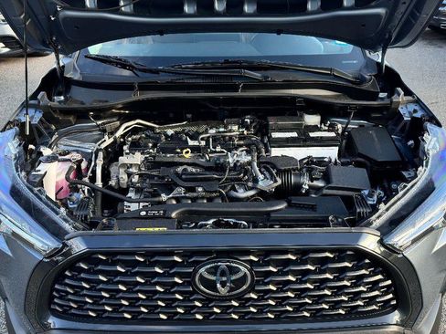 Used 2024 Toyota Corolla Cross LE w/ Moonroof Package image 34