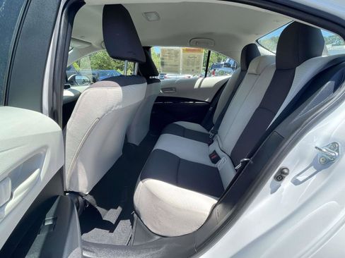 Used 2025 Toyota Corolla LE w/ LE Premium Package FWD image 10