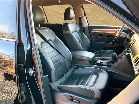 Used 2021 Volkswagen Atlas SEL Premium image 5