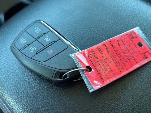 Used 2023 Jeep Wrangler Sahara image 30