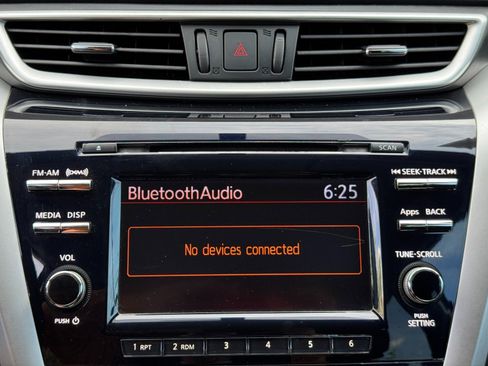 Used 2016 Nissan Murano S FWD image 22