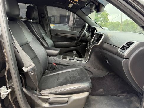 Used 2015 Jeep Grand Cherokee Altitude RWD image 17